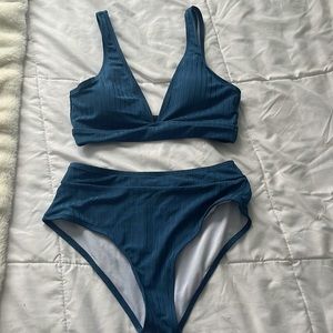 Navy bikini, XS.